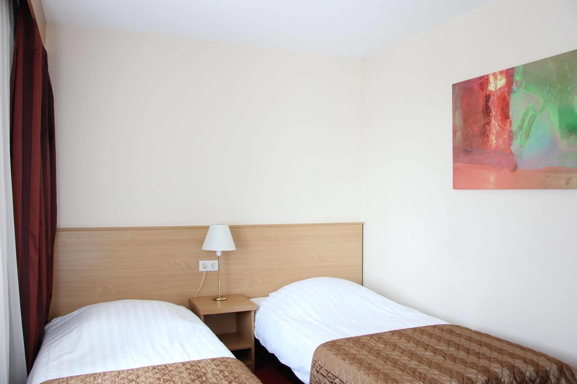 Bastion Hotel Amsterdam Amstel Exterior photo